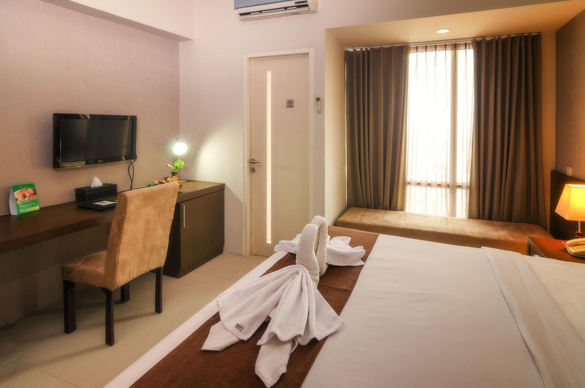 The Square Surabaya Hotel Экстерьер фото