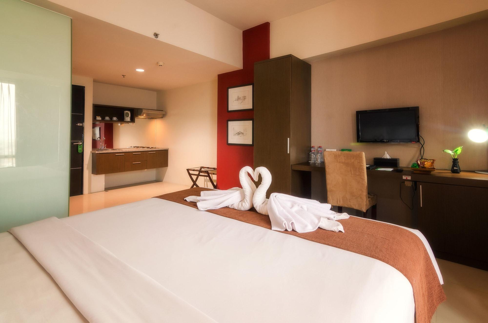 The Square Surabaya Hotel Экстерьер фото