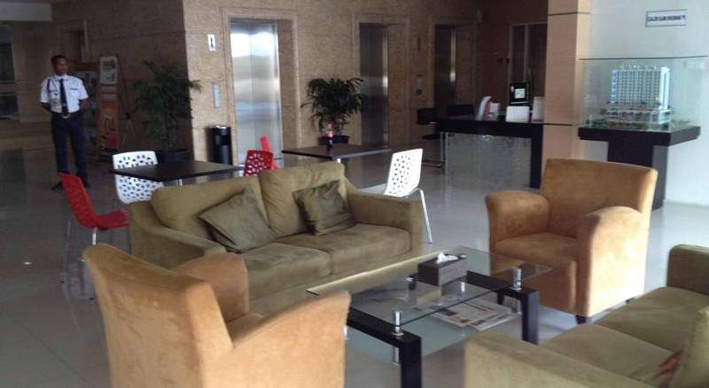 The Square Surabaya Hotel Экстерьер фото
