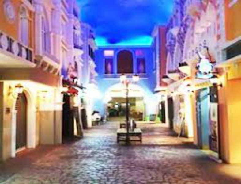 The Square Surabaya Hotel Экстерьер фото