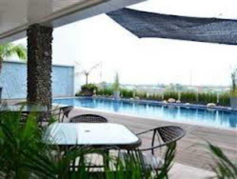 The Square Surabaya Hotel Экстерьер фото