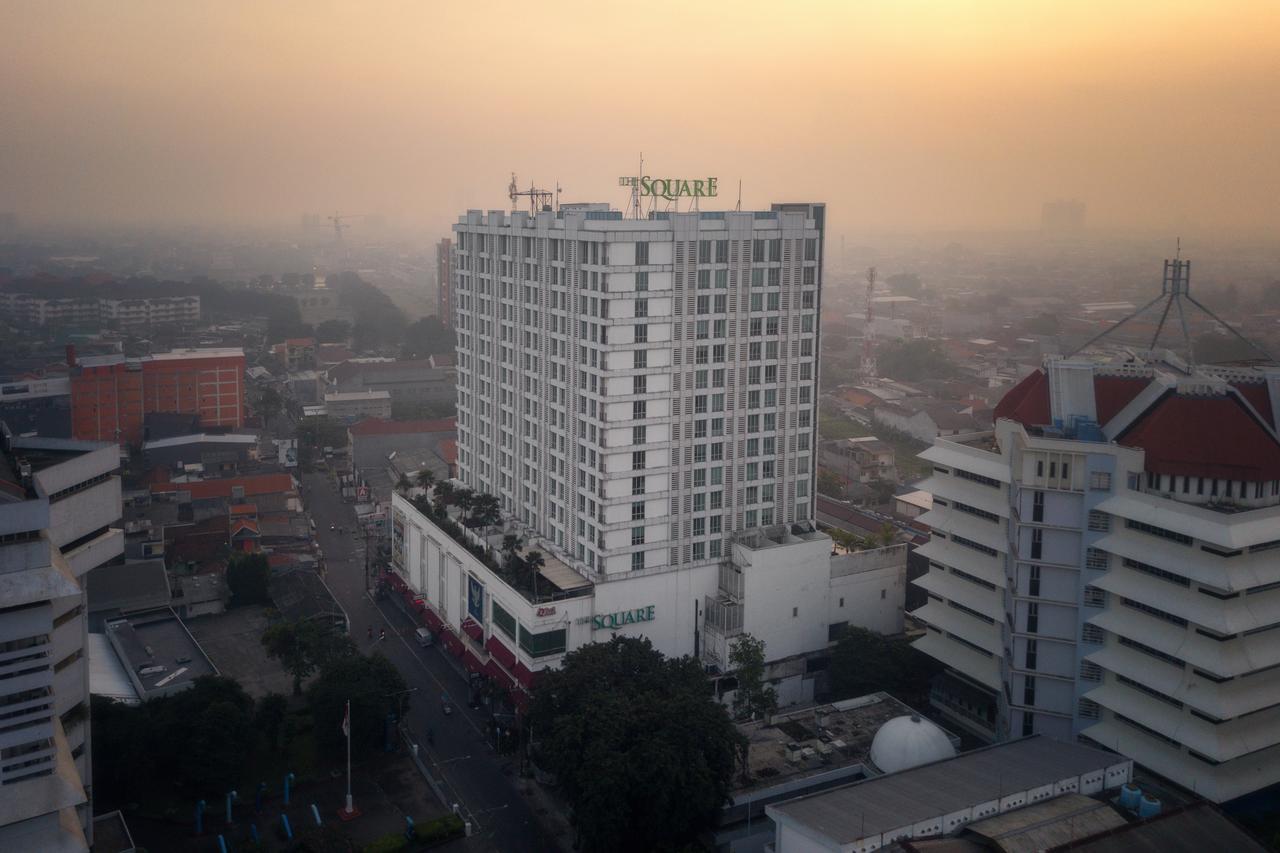 The Square Surabaya Hotel Экстерьер фото
