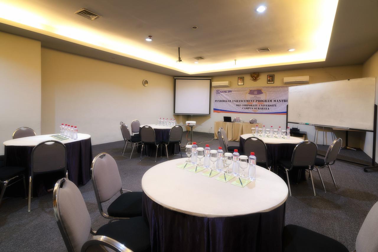 The Square Surabaya Hotel Экстерьер фото