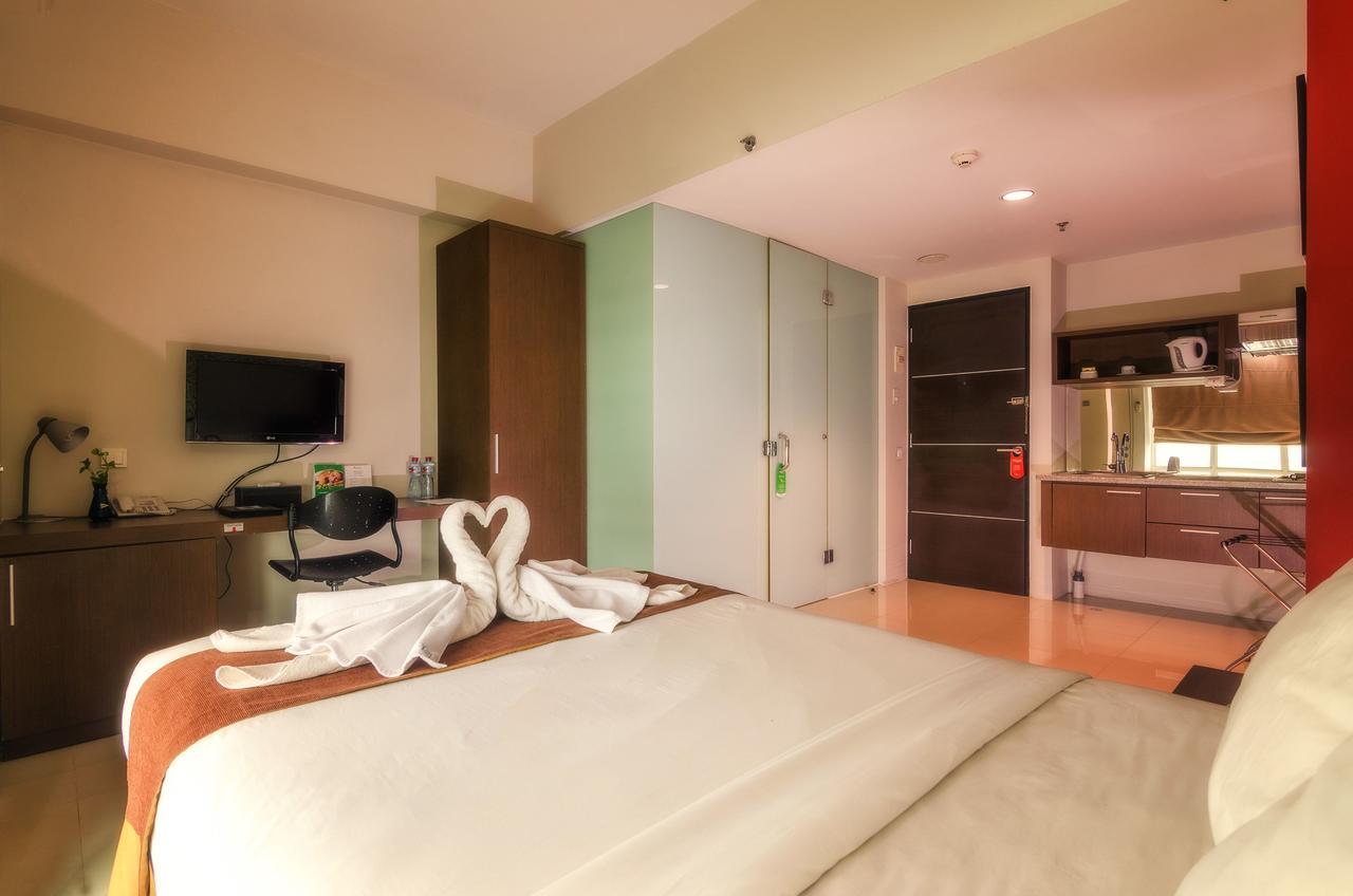 The Square Surabaya Hotel Экстерьер фото