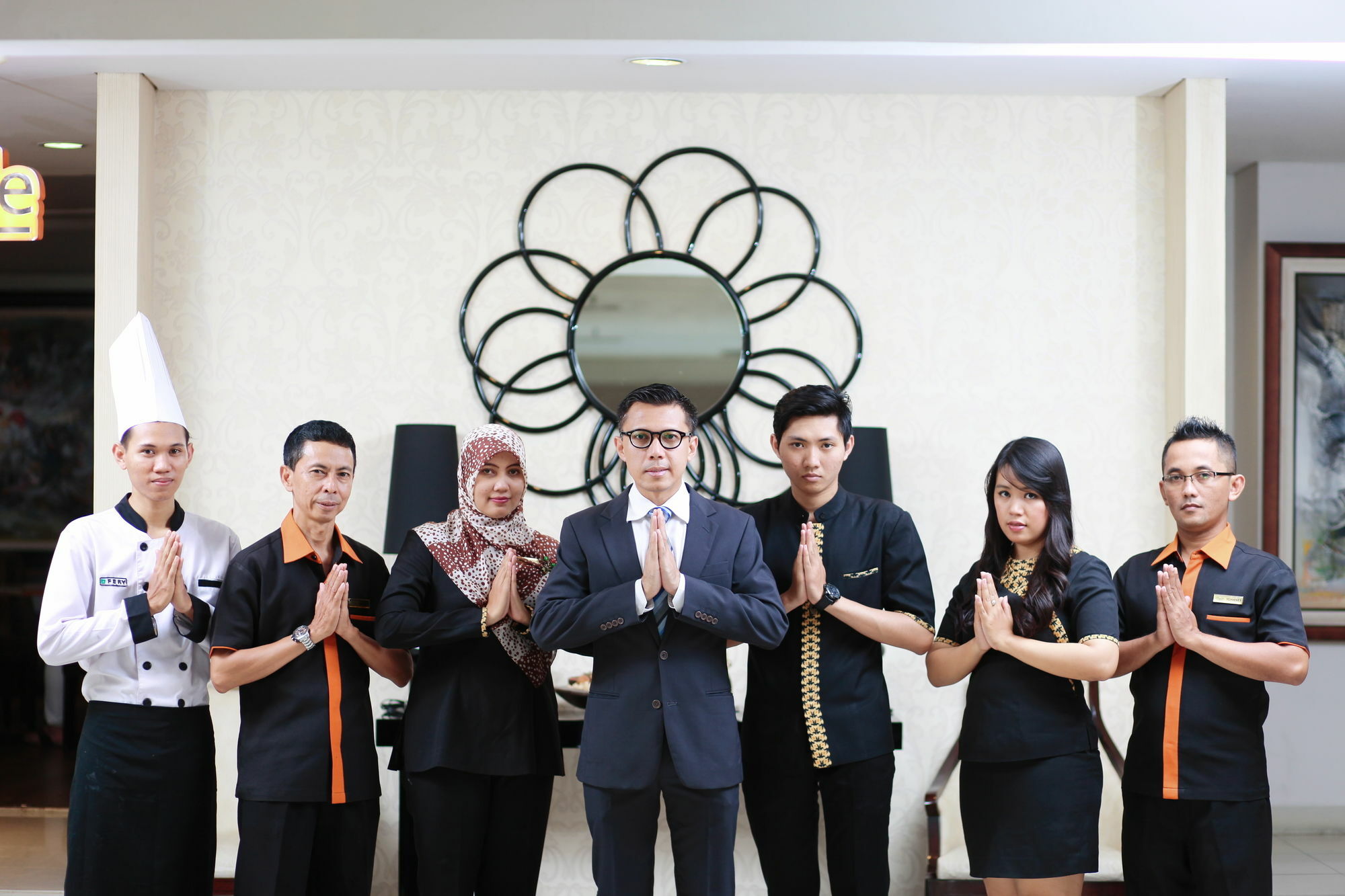 The Square Surabaya Hotel Экстерьер фото